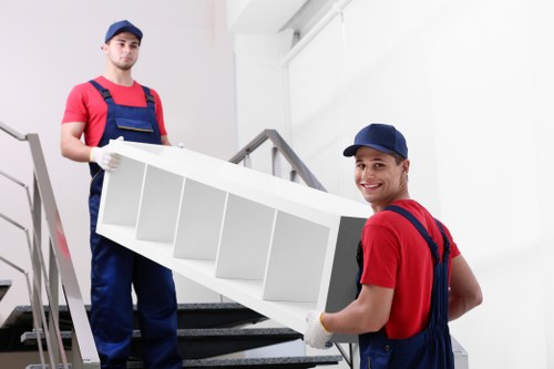 Flat removal planning for a South Kensington apartment move