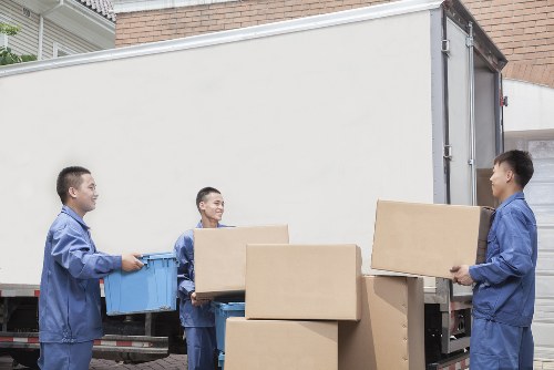 Man with a van service in South Kensington for local moves and deliveries